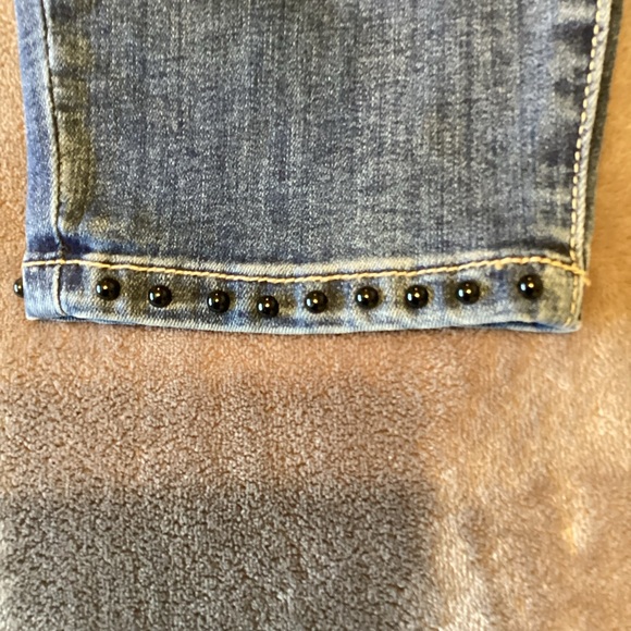 Frank Lyman blue jeans with bead embellishments, size large - Picture 6 of 9